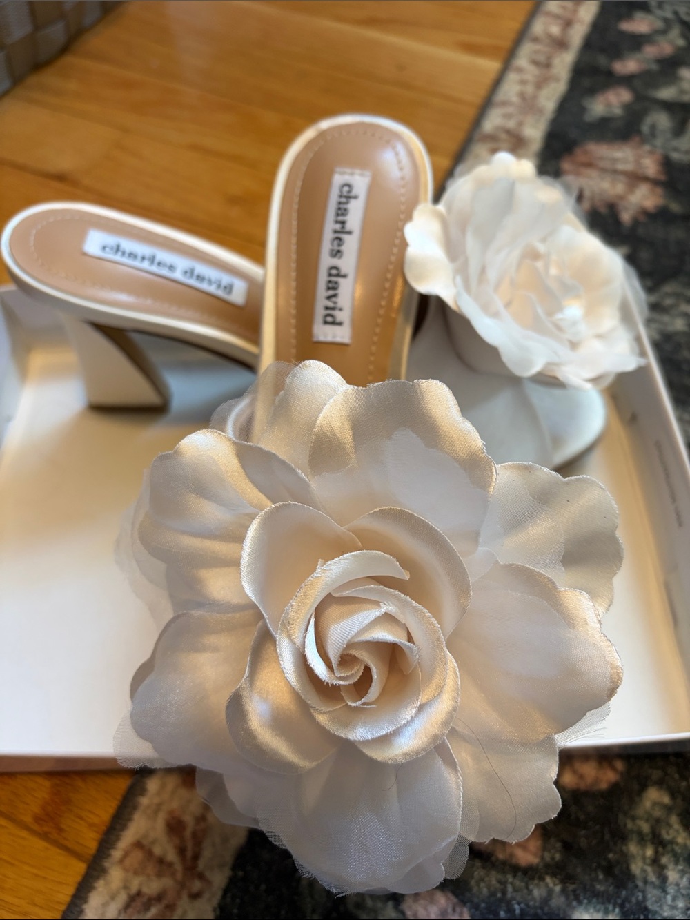 Charles David White Floral Satin Slide Mules